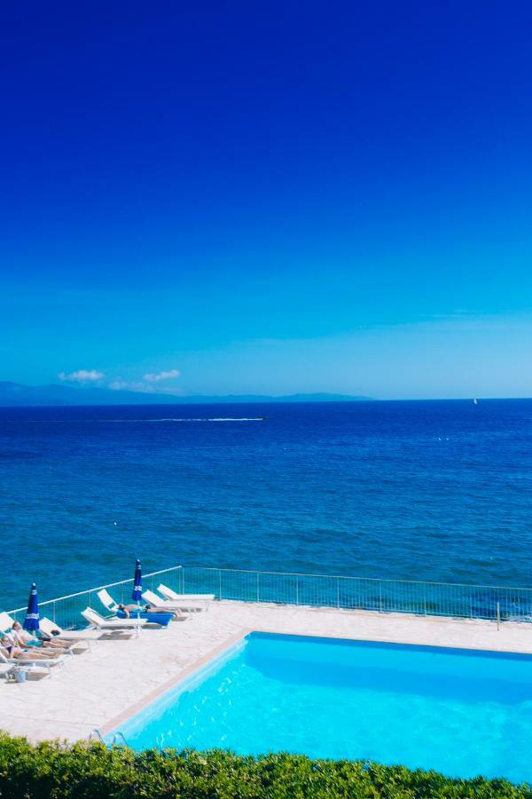 Chambre Double ou Lits Jumeaux Privilège avec Balcon/Terrasse - Vue sur Mer